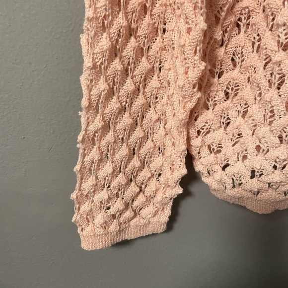 NWT Miracle Open Knit Boxy Pink Crew Neck Sweater. Size S/M - Picture 5 of 8